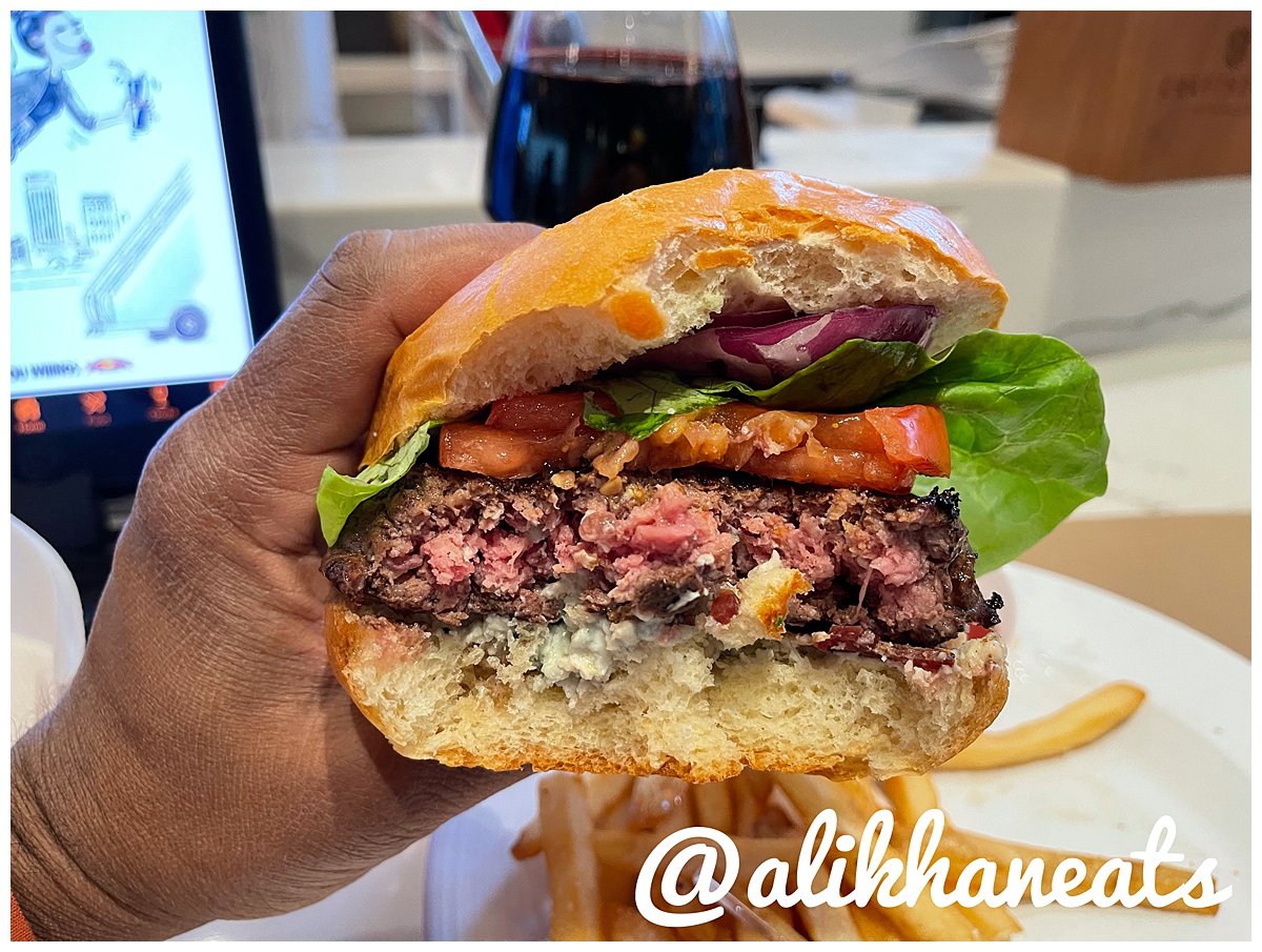 Eating Newark Airport Vanguard kitchen burger 4