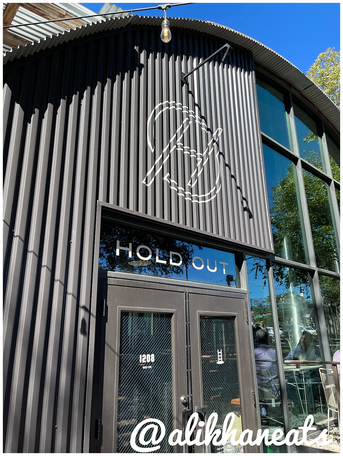 Hold Out Brewing door