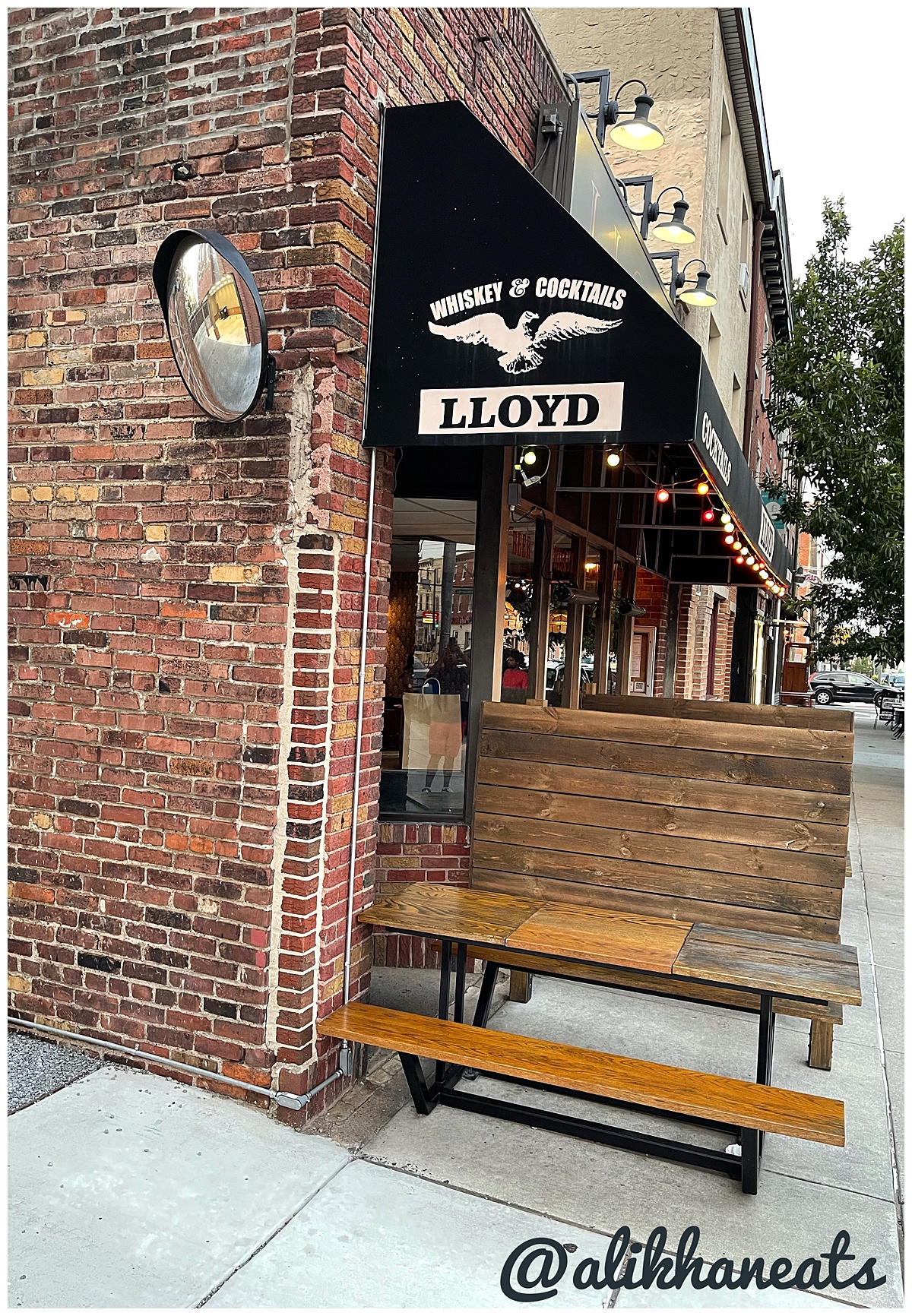 Lloyd Whiskey & Cocktails sign
